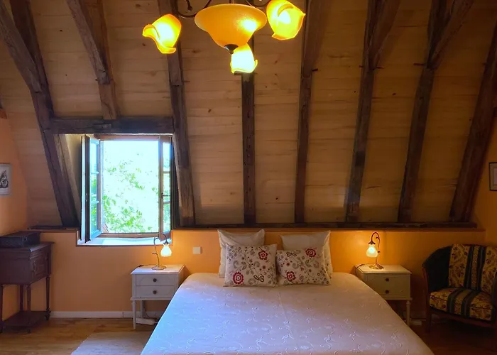 Le Chateau De Busqueilles La Autoire